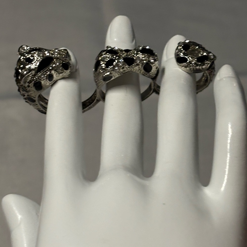 *Rare* Panther cat Triple Finger Ring Womens size 6/7/8 from Henri Bendel NEW
